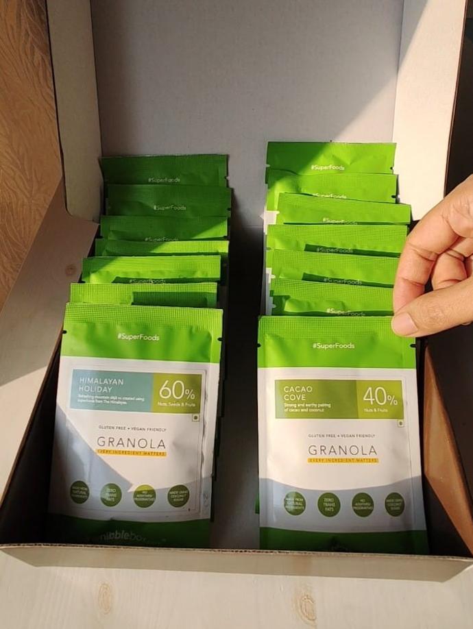 Assorted Sampler Box of Granola ((Assorted Sampler Box 16 Granola Pack of 1))